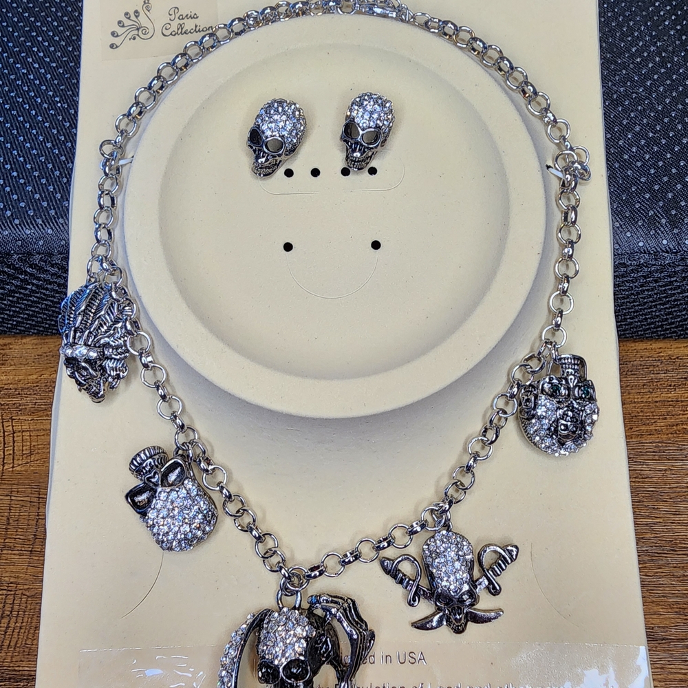 Skull Jewelry Set - Picture 2 of 4